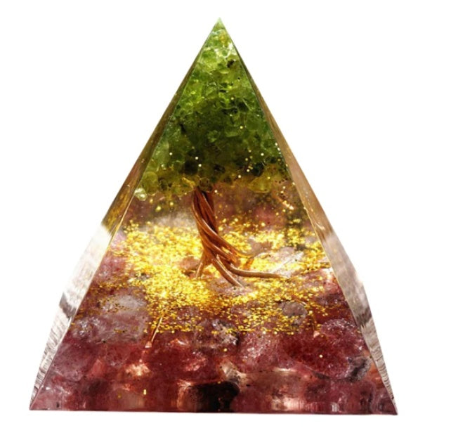 Pyramide décorative en cristal naturel
